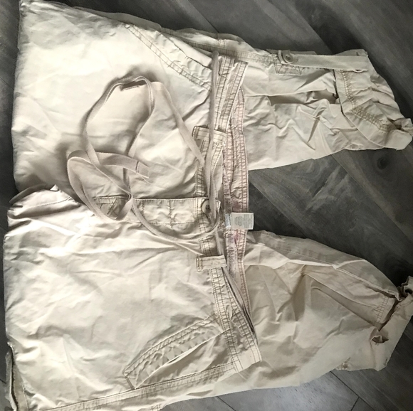 American Eagle Cargo Pants Beige Women's Size 6 - Picture 1 of 4
